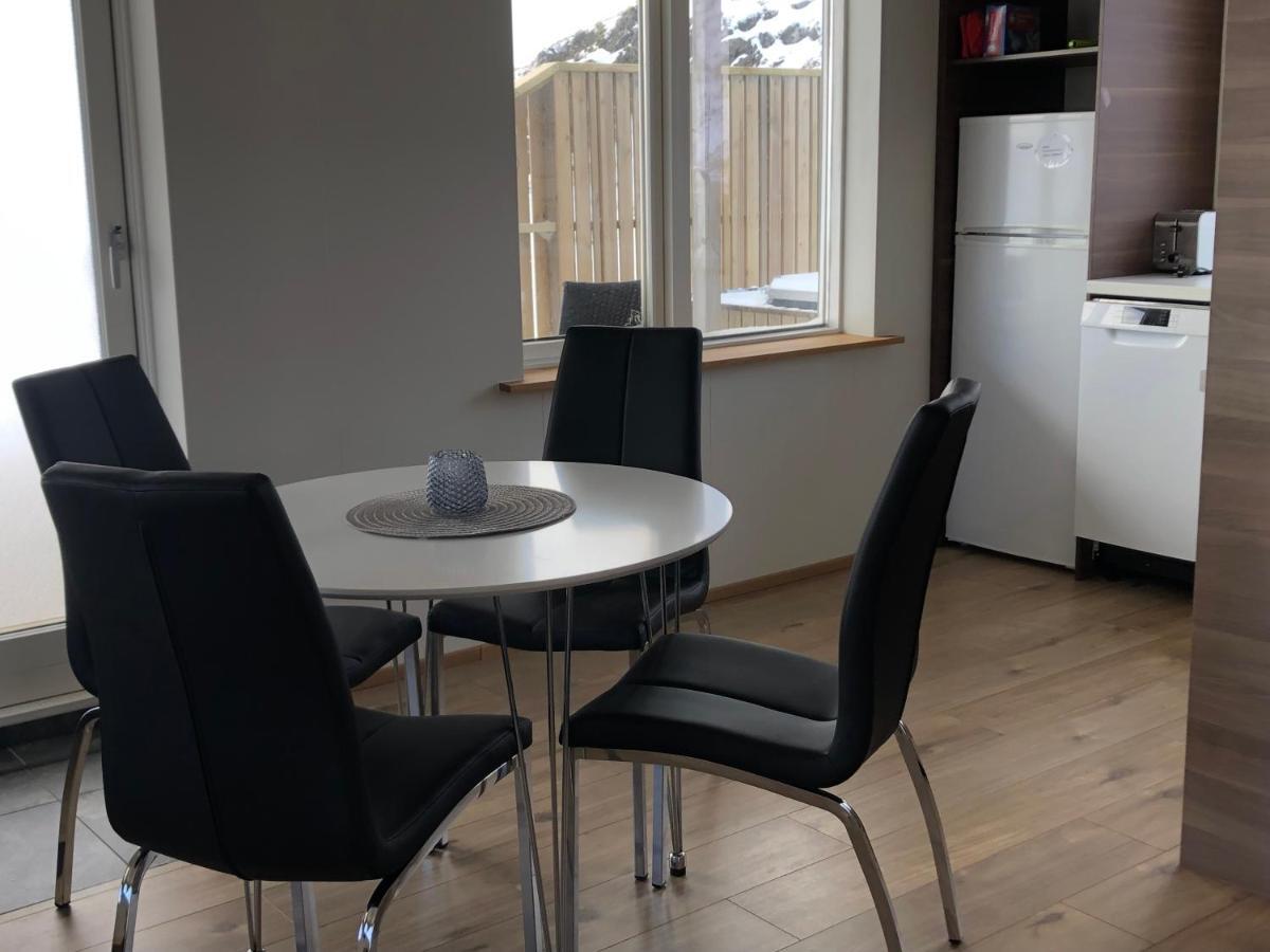 Mosas Cottages Fludir Bagian luar foto